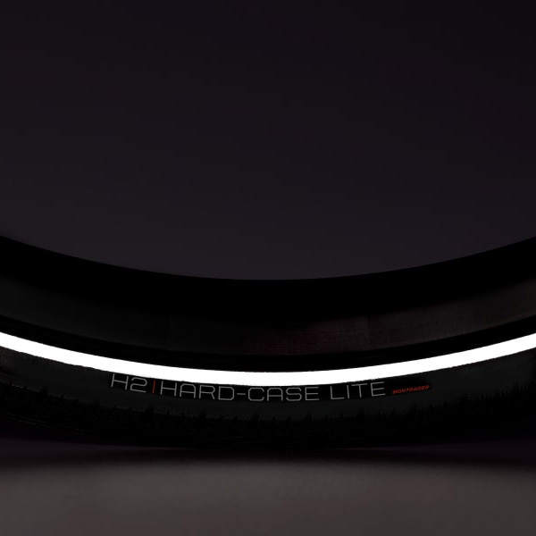 Hybrid commuter tyre - reflective tyre wall
