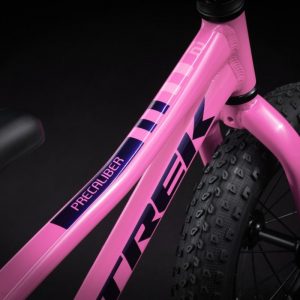 Trek Precaliber 12 Pink Kids Bike with Stabilisers (2)