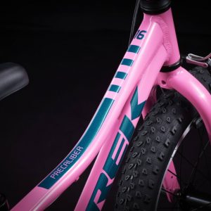 Trek Precaliber 16 Pink Frosting Kids Bike with Stabilisers (3)