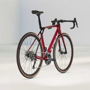 Madone SL 6 Gen 8 Crimson (1)