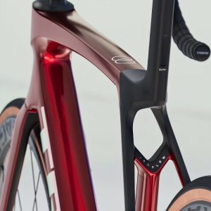 Madone SL 6 Gen 8 Crimson (3)