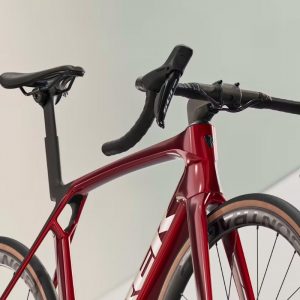 Madone SL 6 Gen 8 Crimson (4)
